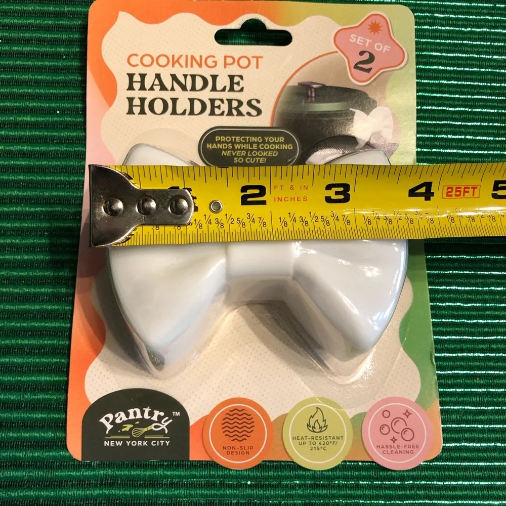 Pantry New York City - Bow Cooking Pot Handle Holders